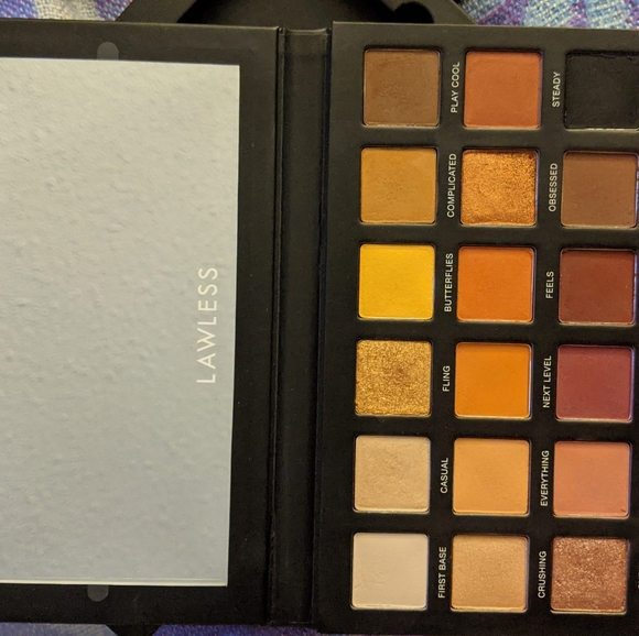 Lawless The One Eyeshadow Palette - Picture 5 of 7